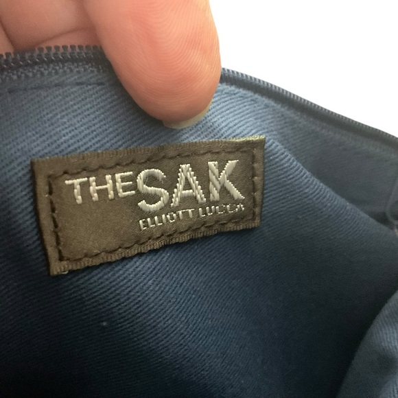 The Sak Tan and Blue Textured Shoulder Bag - Picture 6 of 11